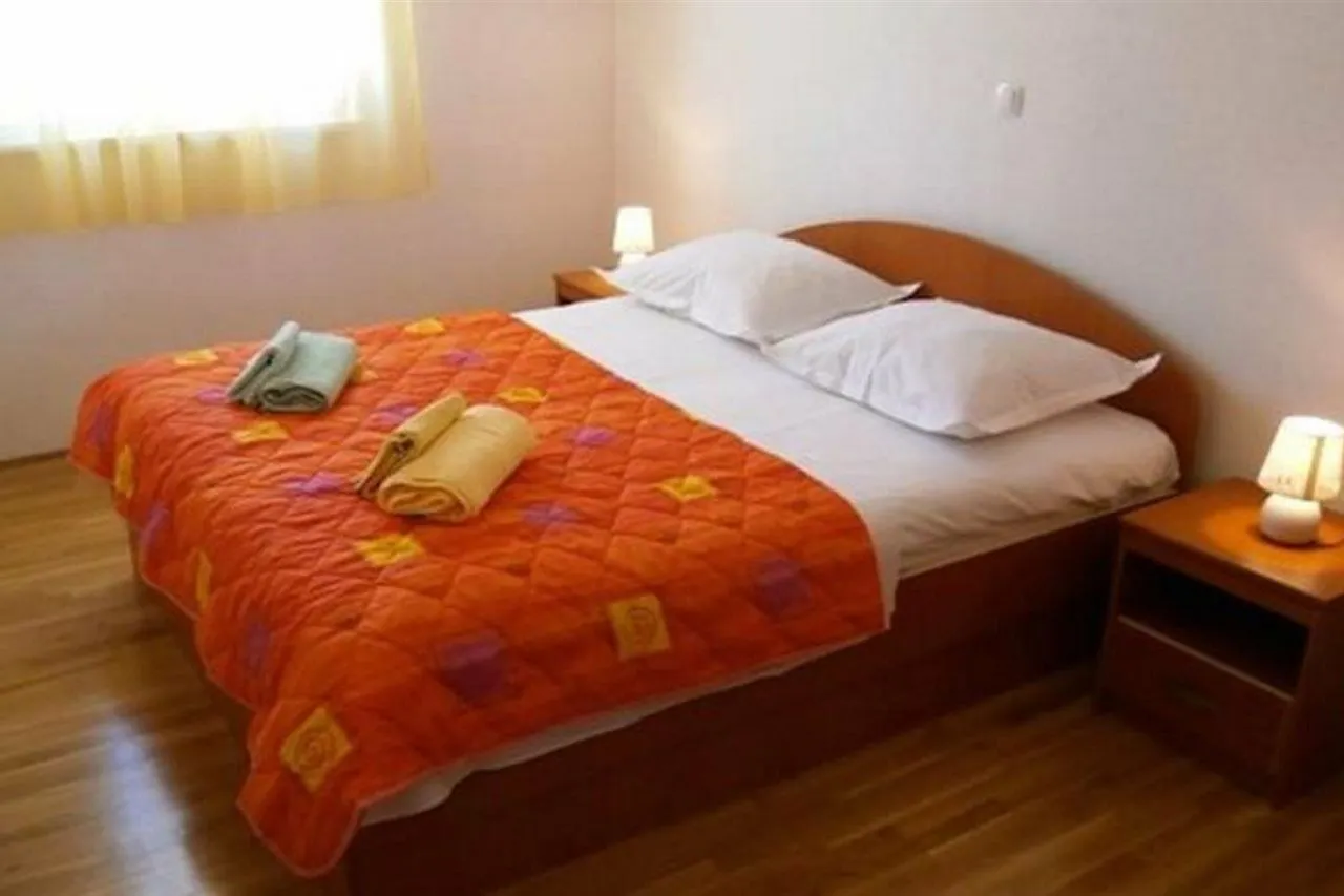 Apartments Melitta Okrug Gornji